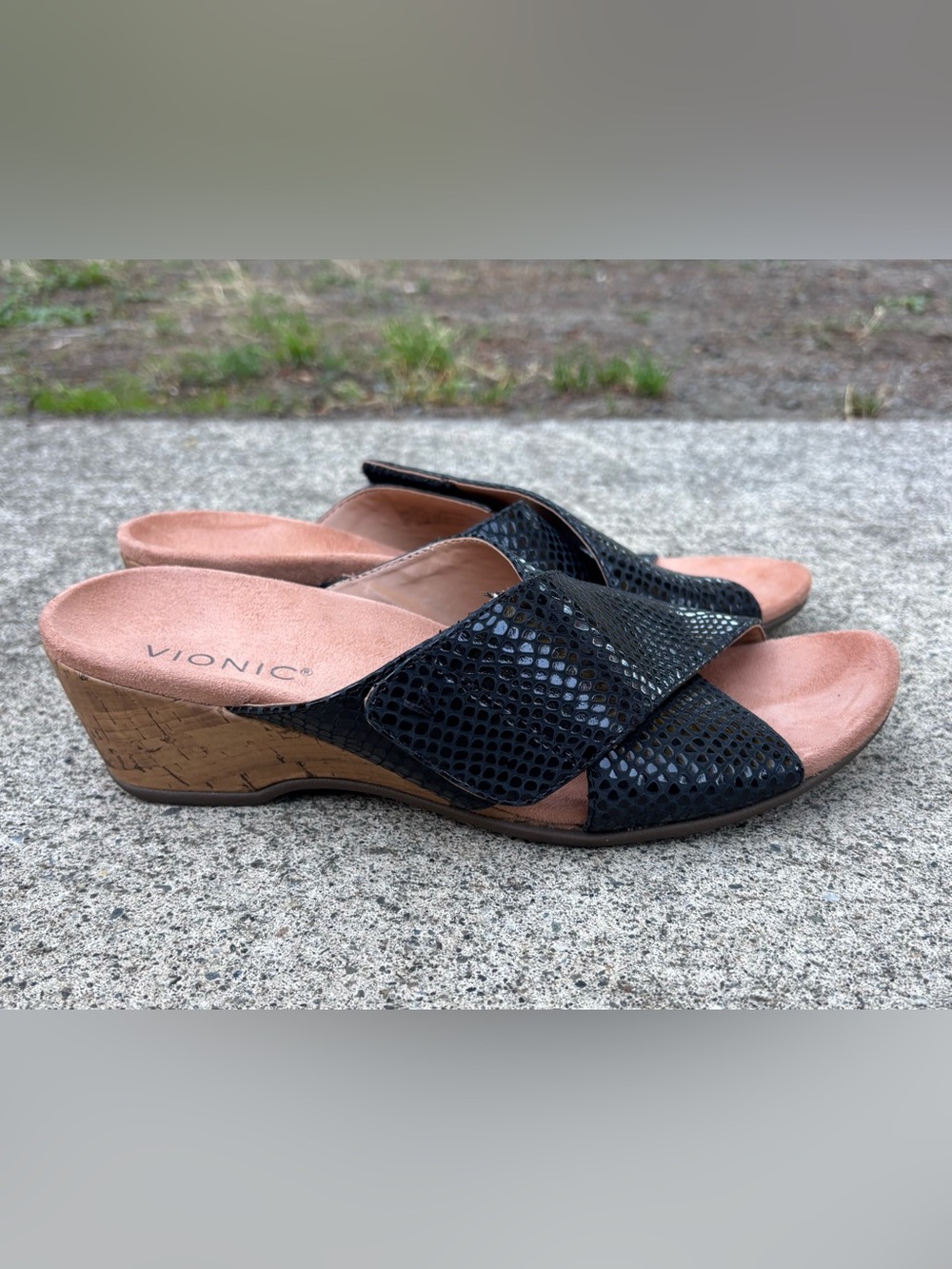 Vionic Leticia Black Snake Embossed Leather Wedge Sandals 9.5